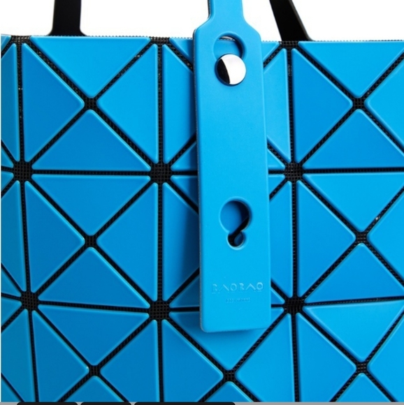 BAO BAO ISSEY MIYAKE Tote - Picture 6 of 8